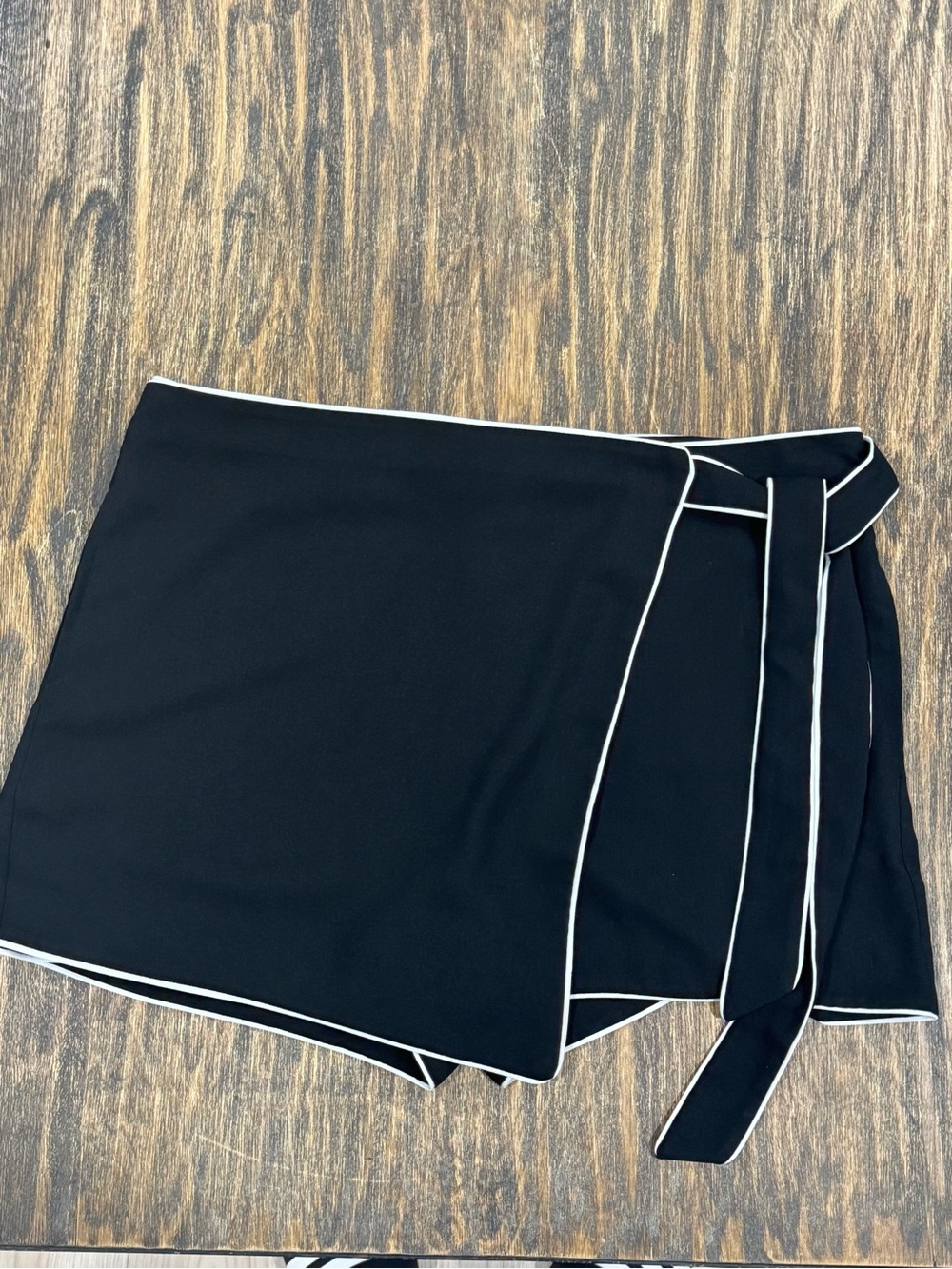 DVF for Target Wrap Skort Black White Trim Tie Front XL Womens Shorts Skirt